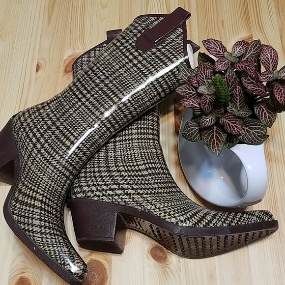 Shoes - Sole Women’s Rain Boots Size 6